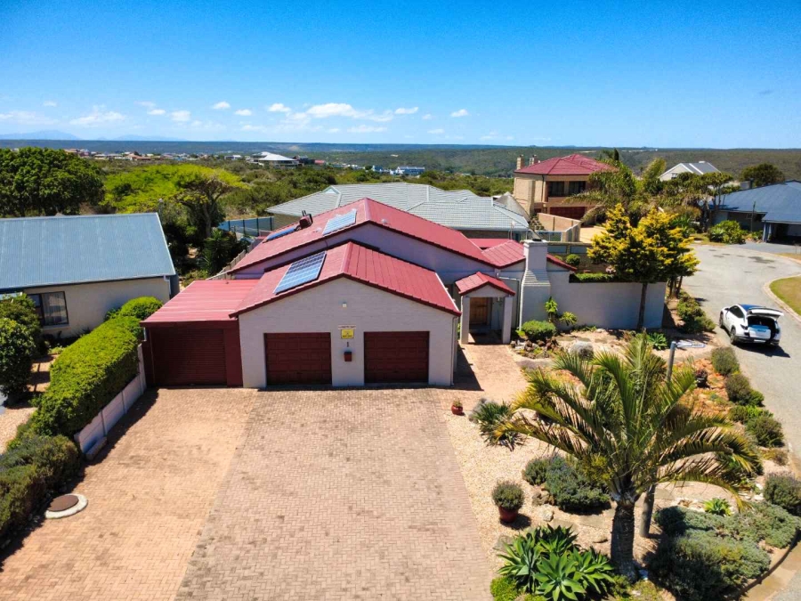 3 Bedroom Property for Sale in Stilbaai Wes Western Cape